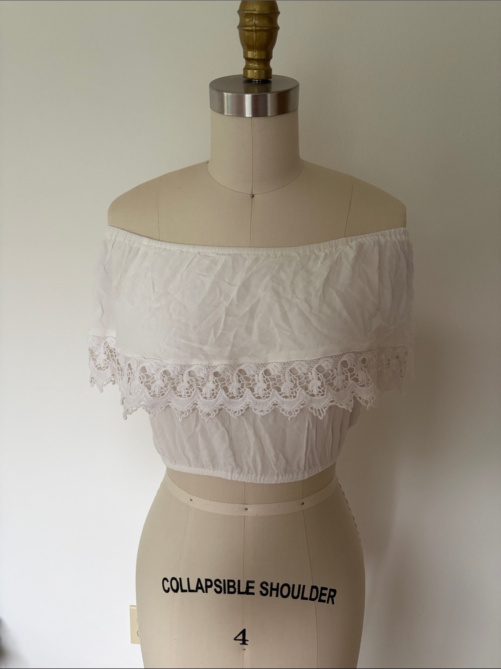 Forever 21 White Off-Shoulder Lace Crop Top